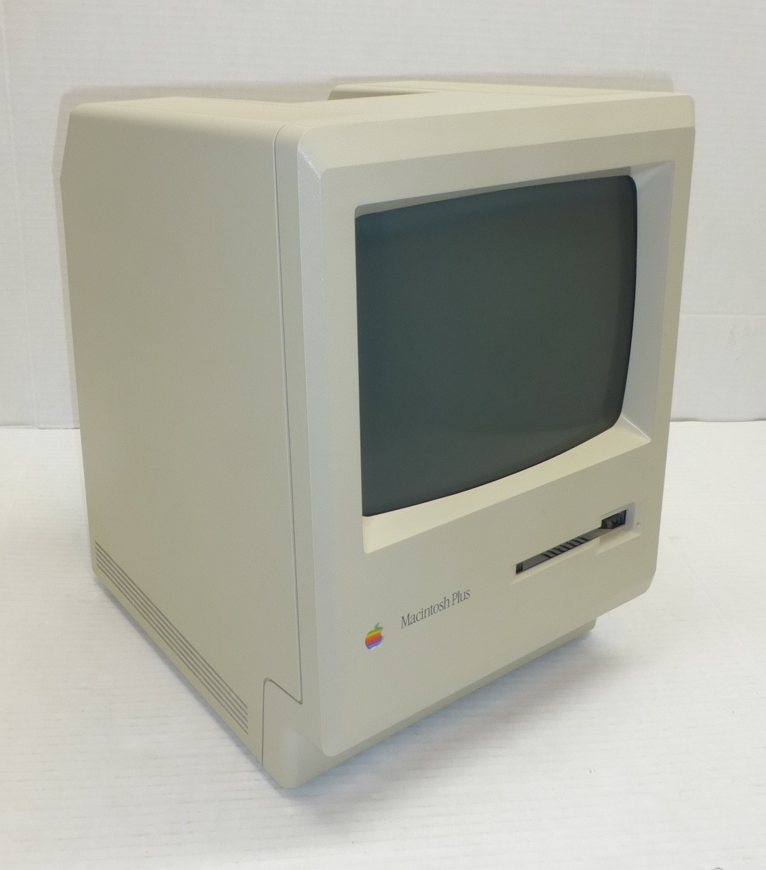 Apple Macintosh Plus Platinum M0001A 2.5MB RAM Upgrade System 6.0.7 Working Mac