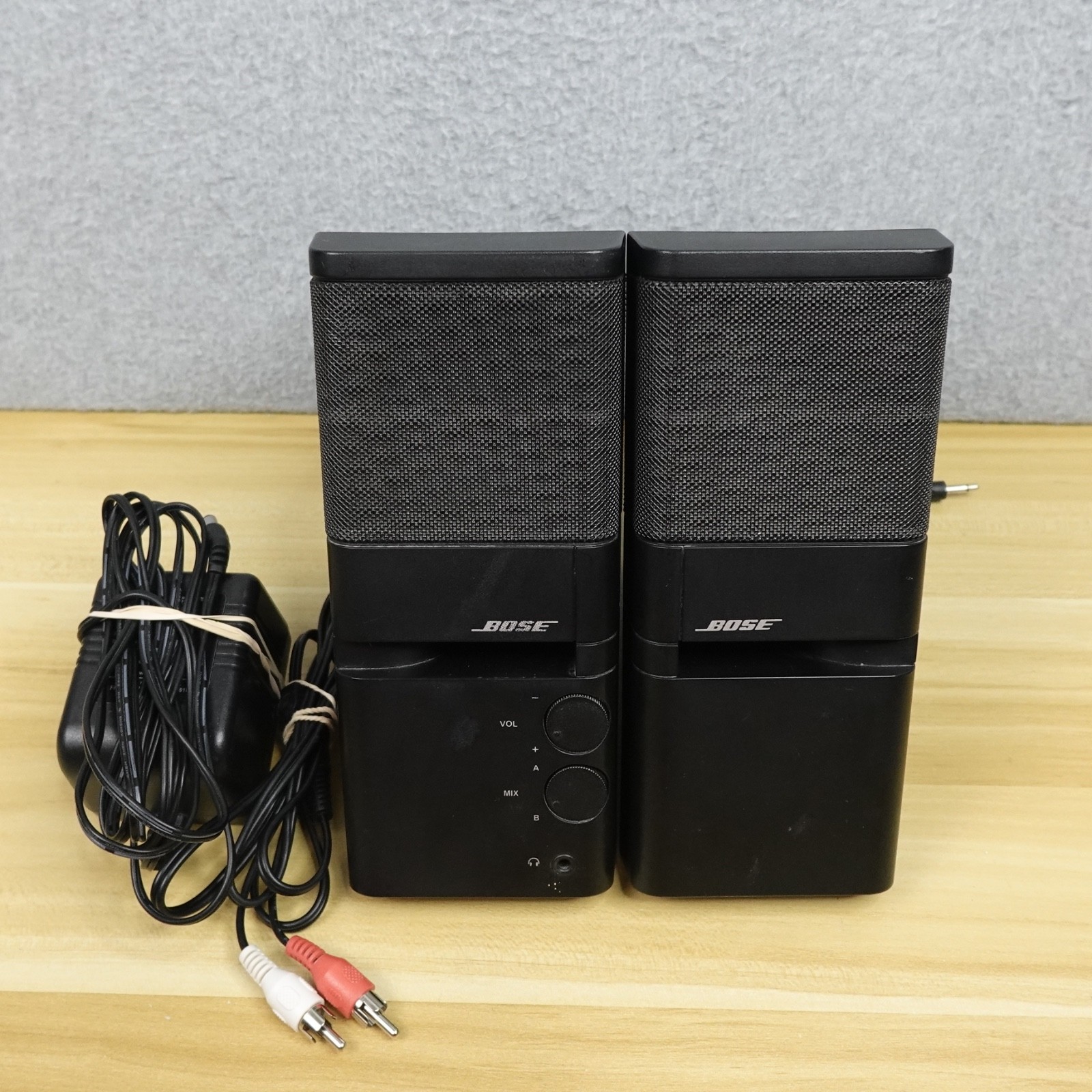 Bose Media Mate Computer Speakers Black Pair w/ AC Power Cord and Audio Cable