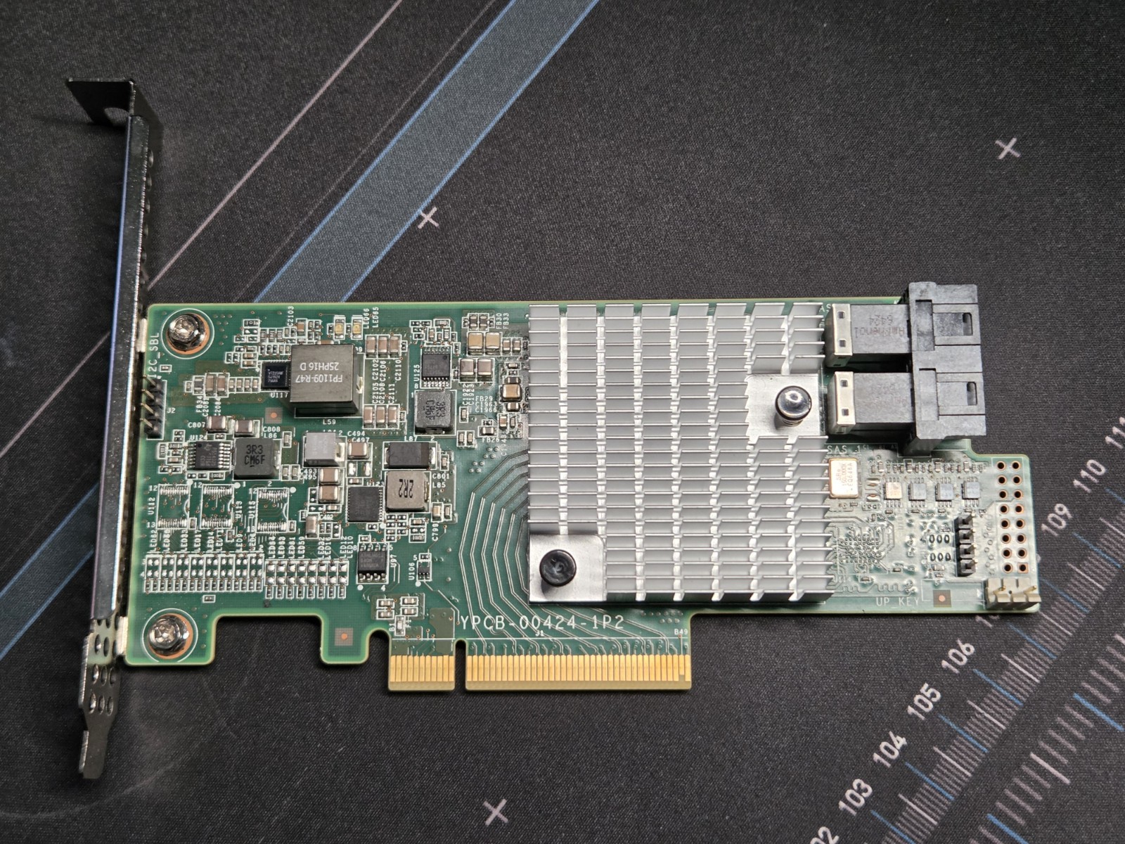 LSI SAS 9300-8i SAS3008 8-Port 12Gb PCIe 3.0 IT Mode FreeNAS unRAID TrueNAS HBA