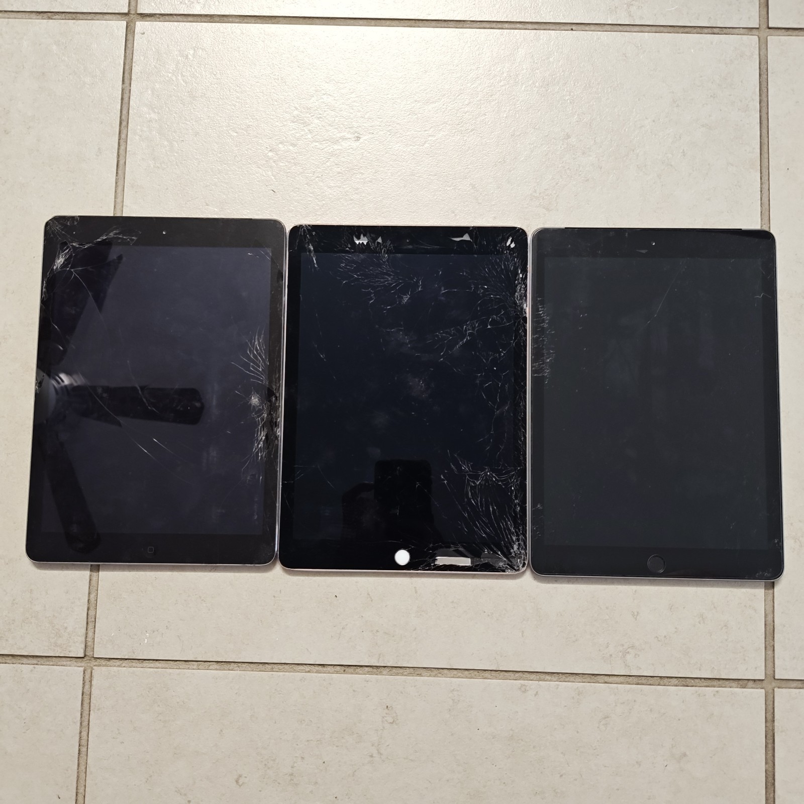 LOT OF 3 Apple iPad / iPad Air / iPad Pro Tablets - For Repair - ASIS #4466