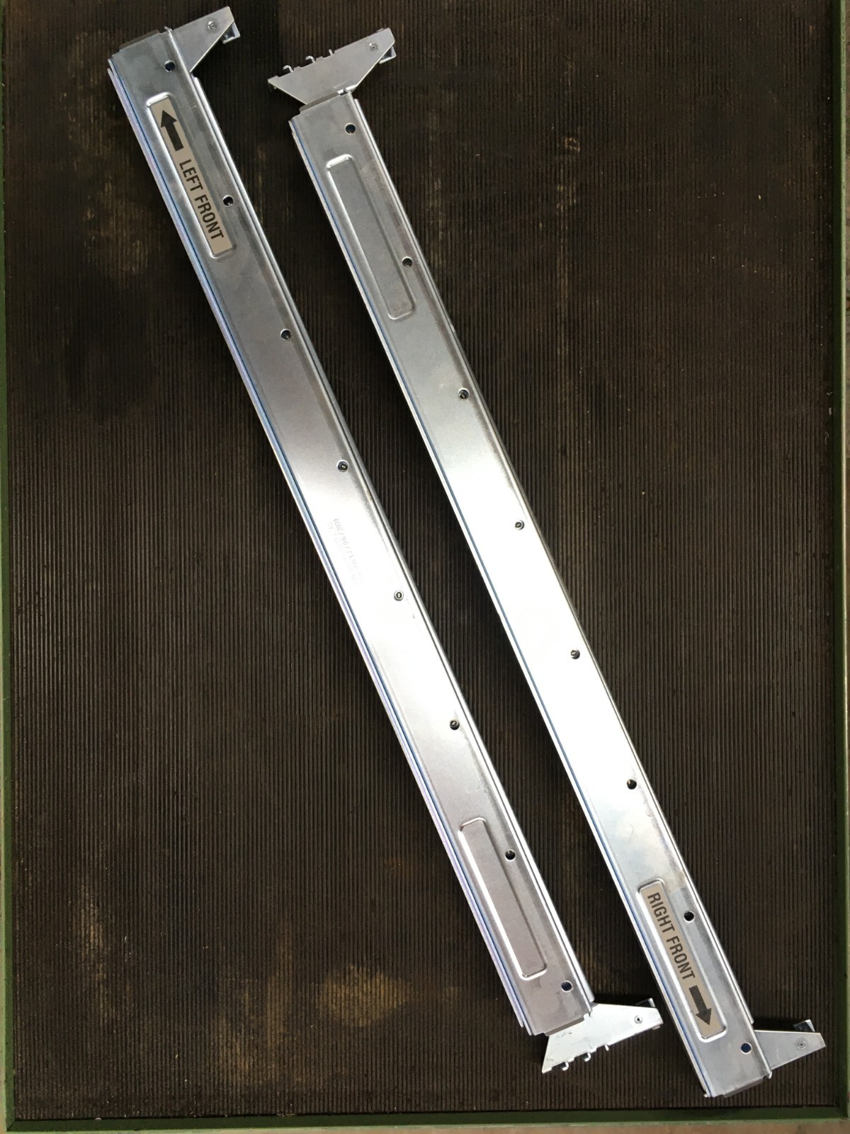 Cisco Foxconn 700-28719-01 Server Rail Kit for UCS 5108 Left 32076 + Right 32075