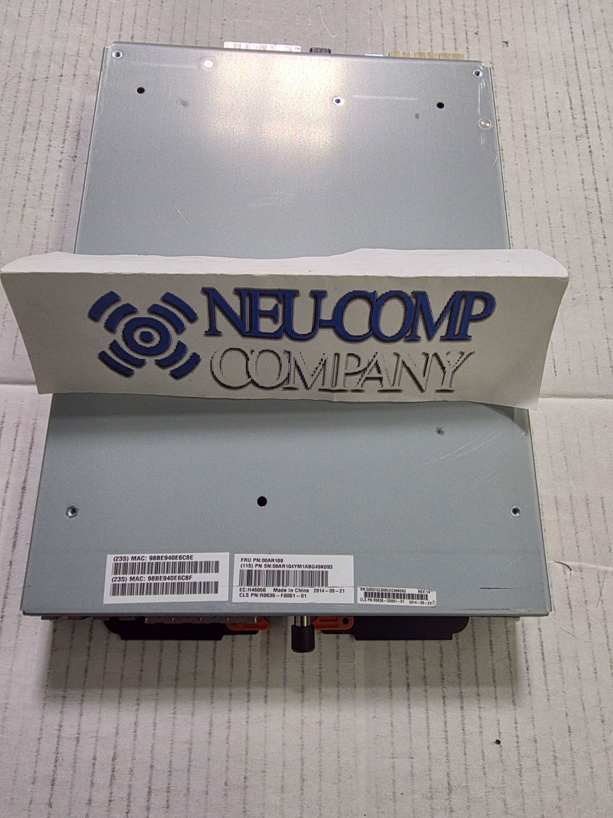 IBM 00AR108 00RY382 00AR104 2072-24C 2072-12C Storwize V3700 Node Controller