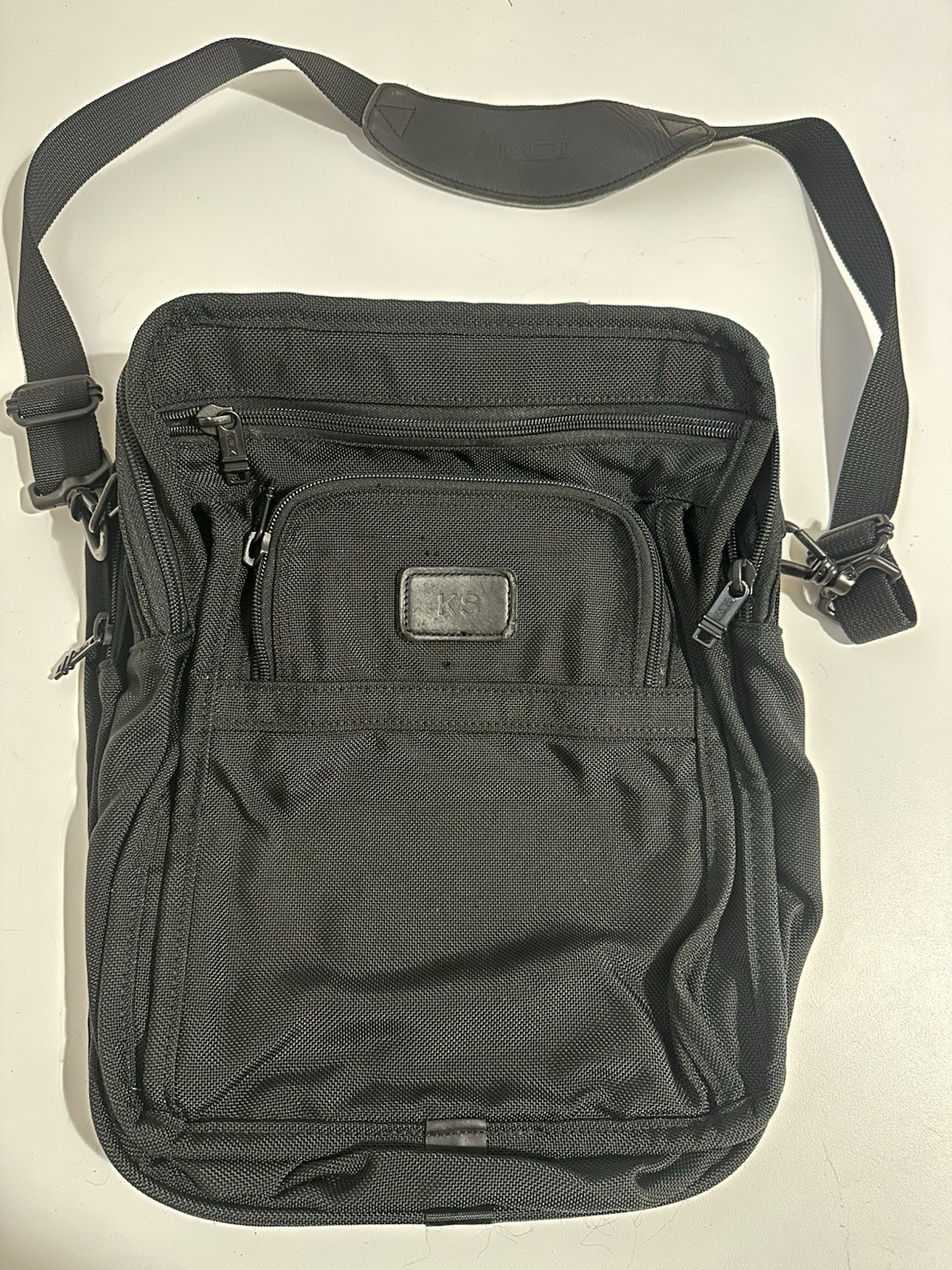 TUMI Made in USA Black Ballistic Messenger  Laptop Bag Crossbody PLEASE READ