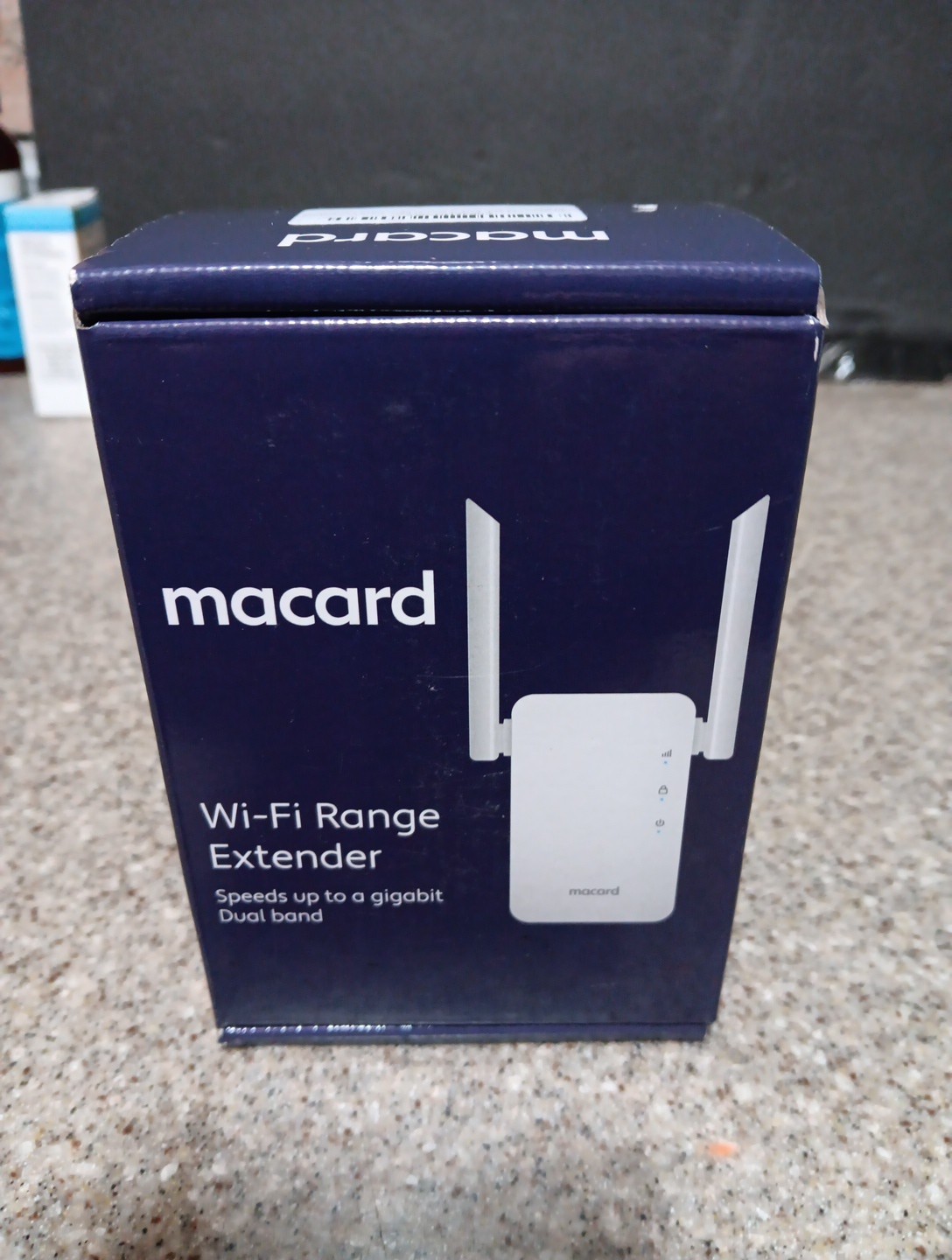 Macard Wi-Fi Dual Band Range Extender & Access Point 2.4GHz & 5GHz Model RE1200
