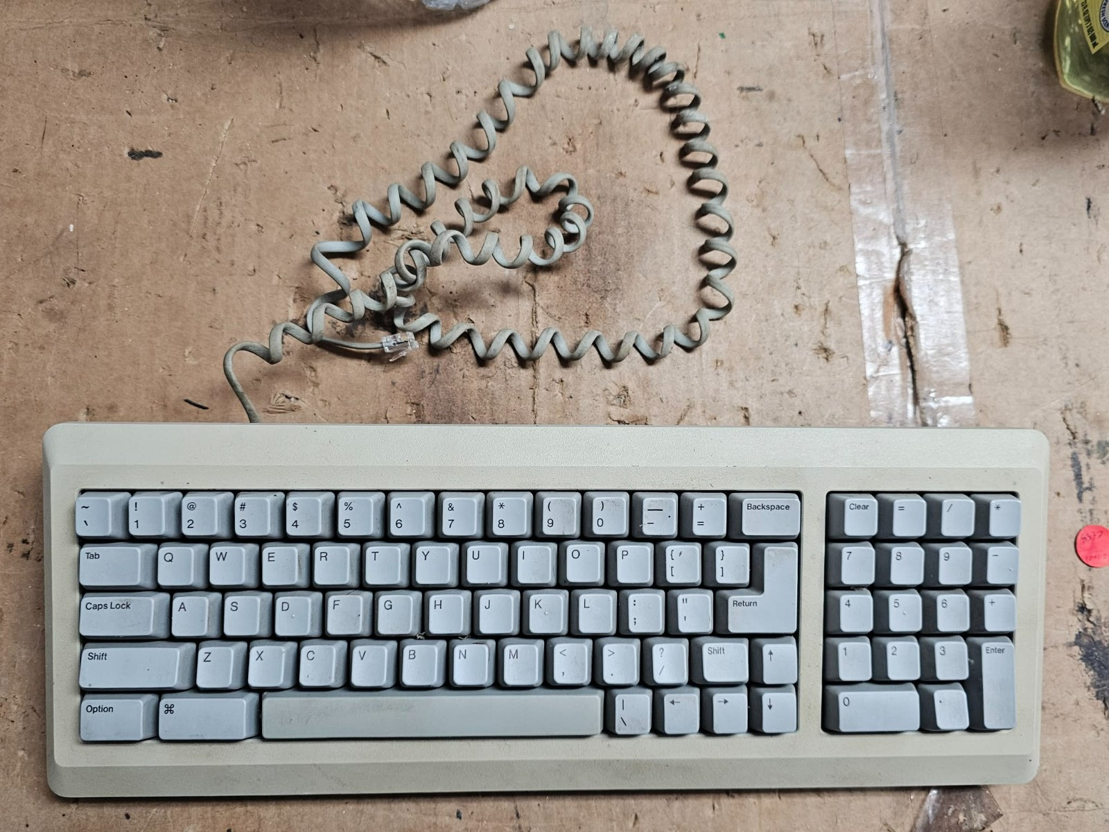 Retro Vintage Apple M0110A Compact Wired Mechanical keyboard for Macintosh Plus