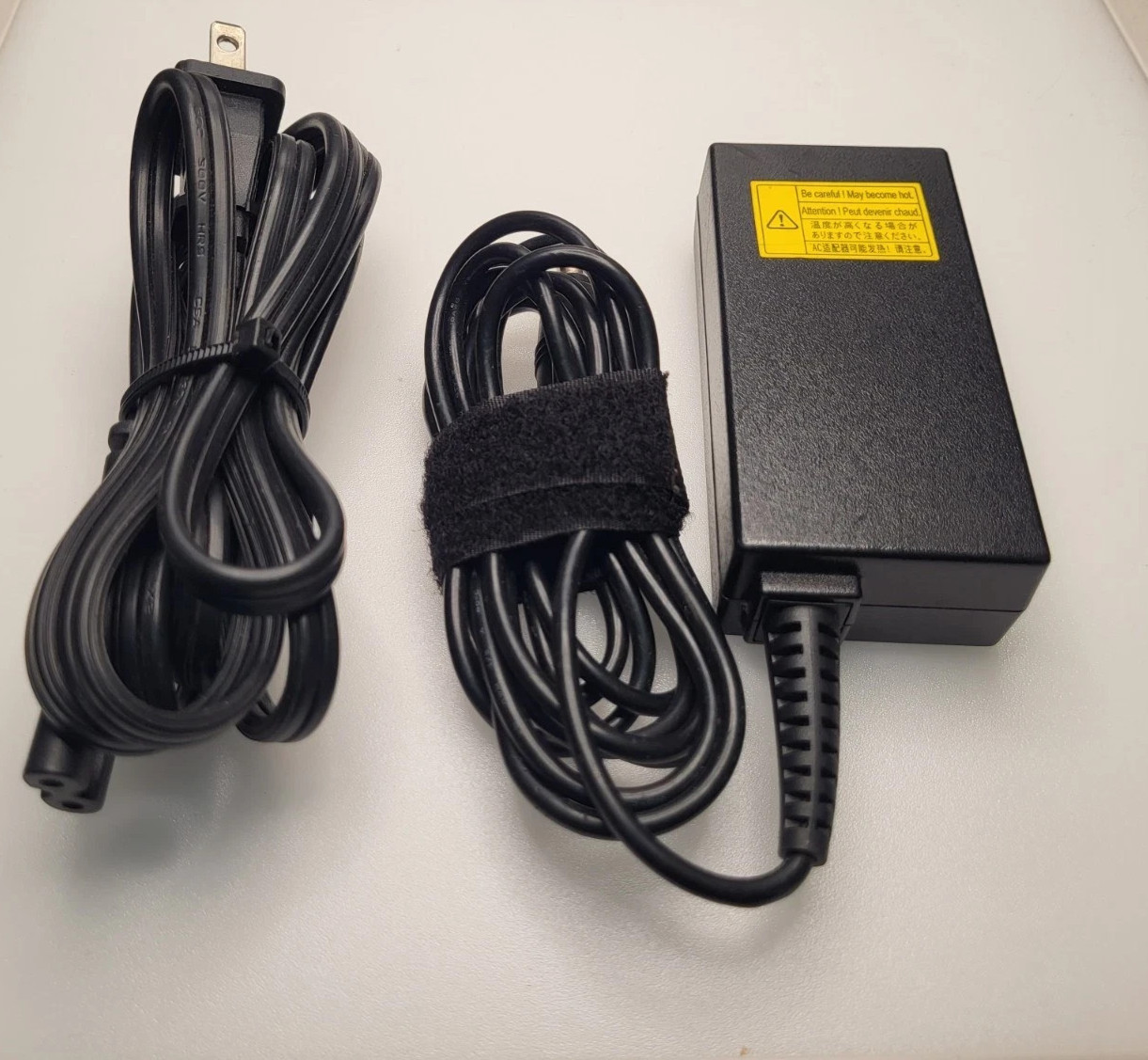 Toshiba 19V 2.37A 45W AC Adapter PA3822U-1ACA
