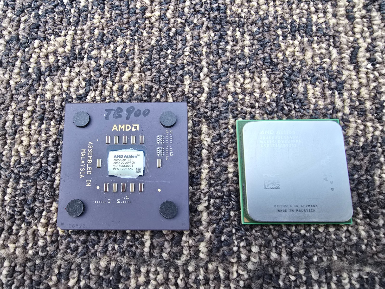 AMD ATHLON 900MHz A0900AMT3B & ADJ2850Iaa4DP Processor CPU