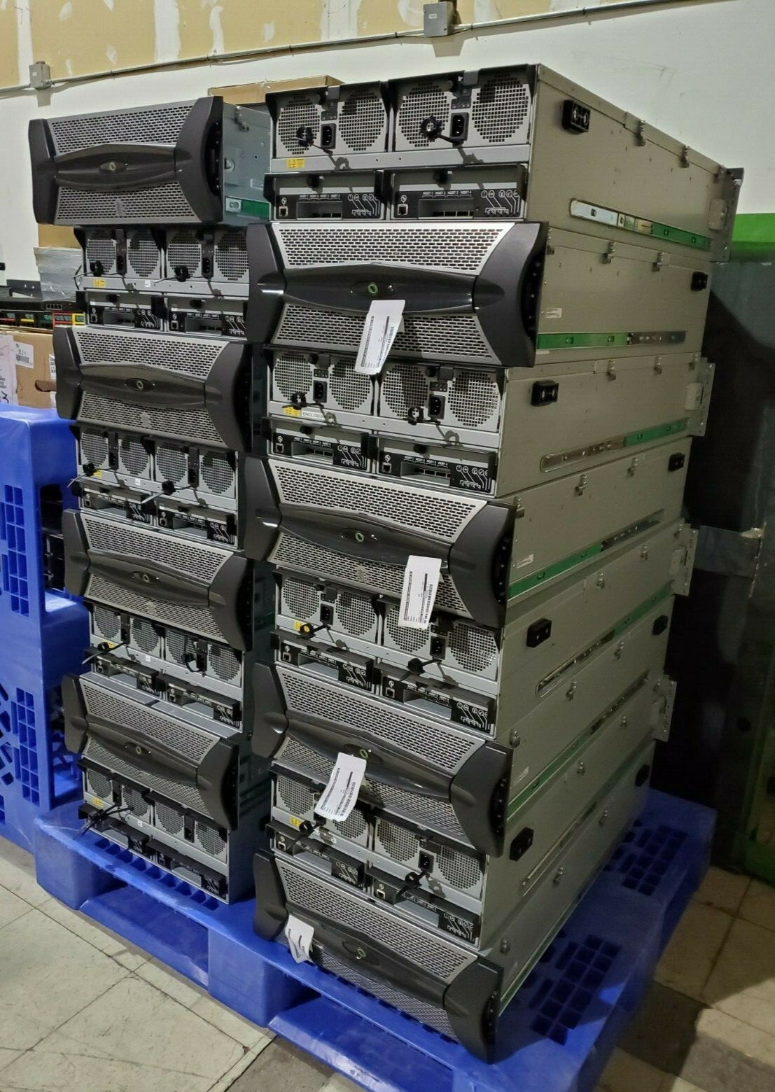 HDD Enclosure 3.5 LFF 60x SATA/SAS HDD/SSD 2x Expanders Rails 2x PSU CMA TrueNAS