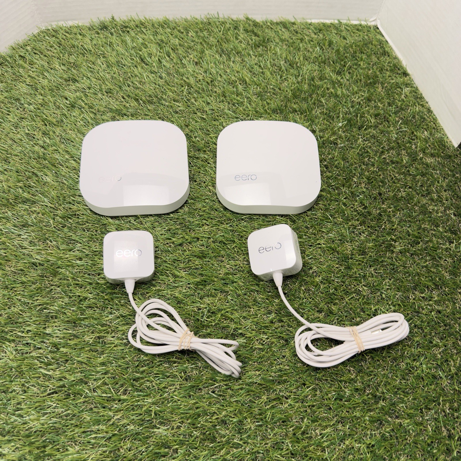 eero A010001 1st Gen Mesh WiFi Router System 2 Pack w/ Power Adapters Bundle