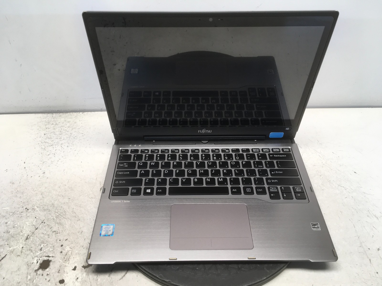 Fujitsu LifeBook T936 Intel i5-6300U 2.4GHz 8 GB NO HDD No Batt