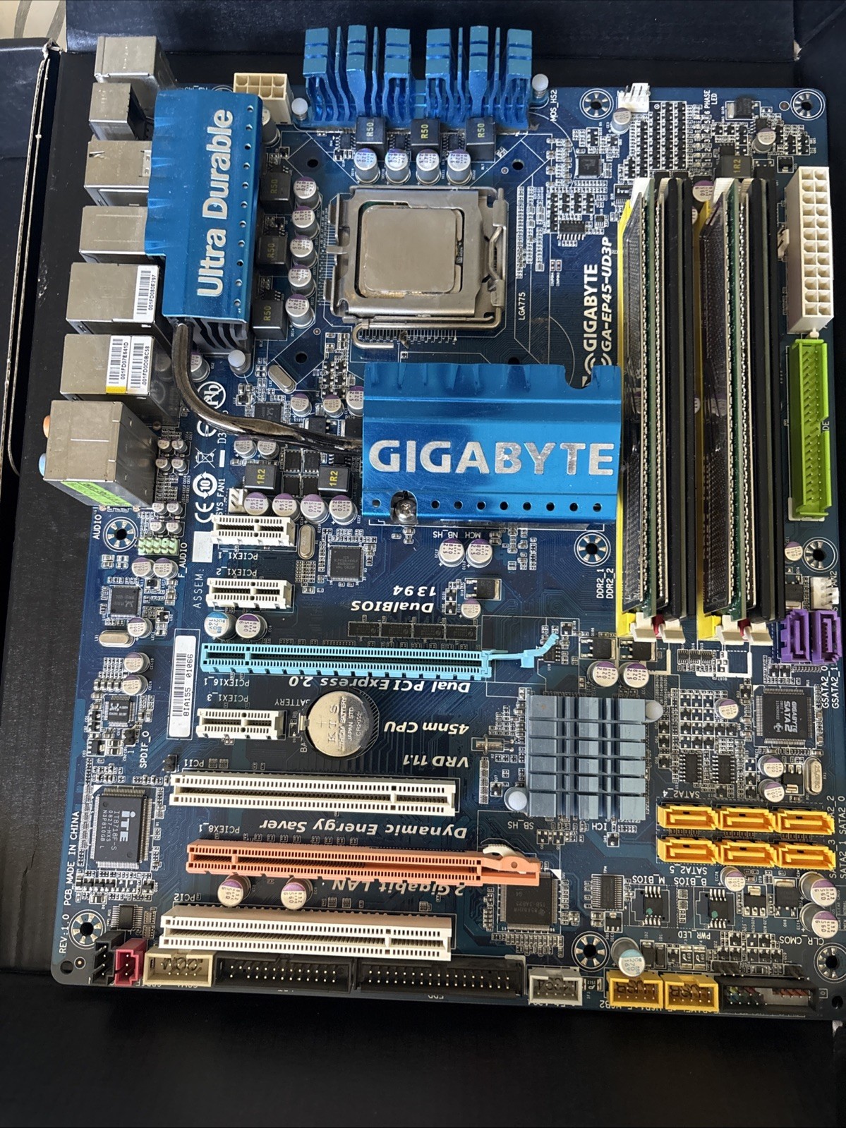 Gigabyte GA-EP45-UD3P  With Bfg Tech Ge Force Gts  250 CPU And Ram Retro Build