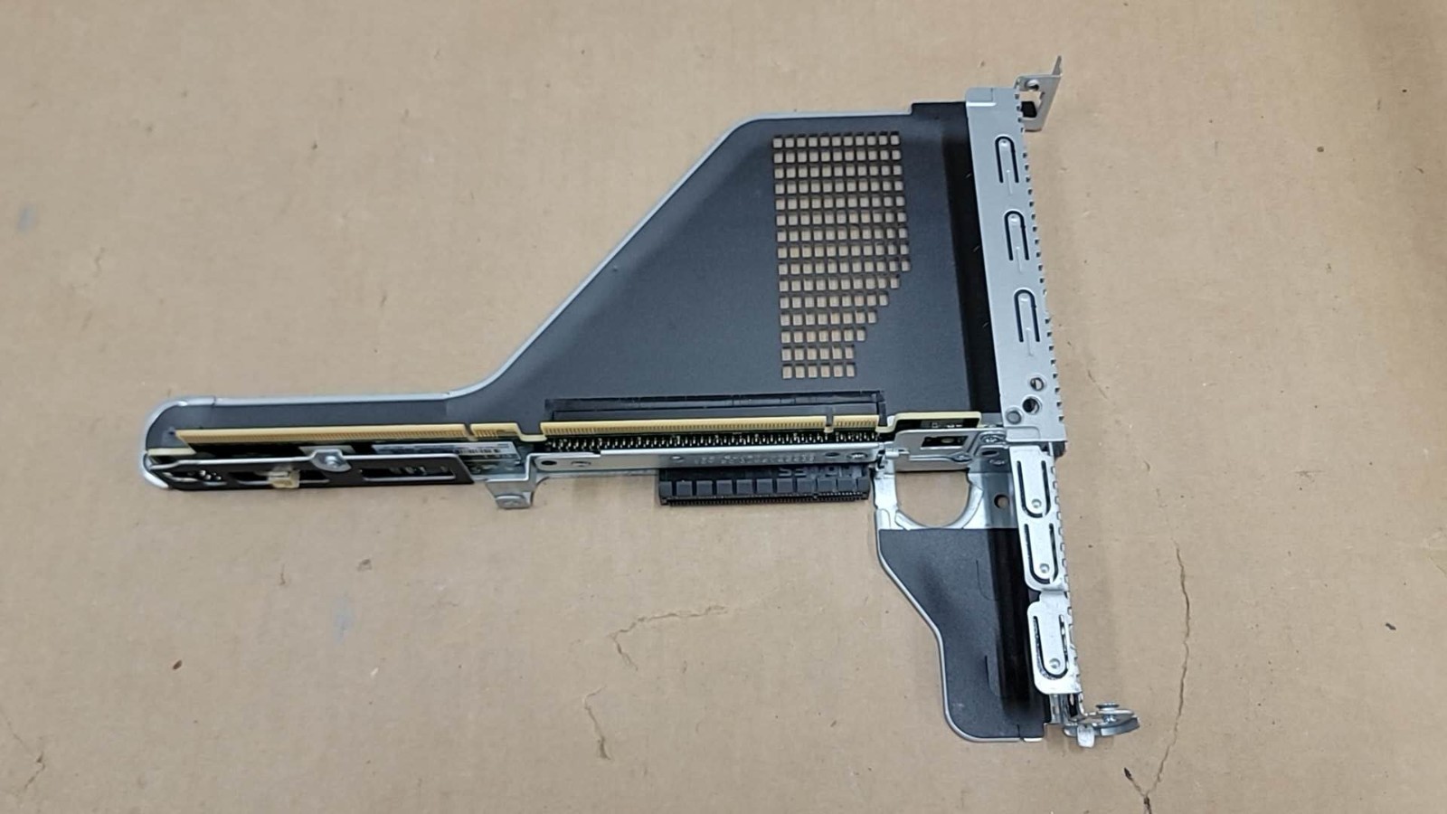 HPE 869432-001 DL360 G10 Primary Riser with cage 875545-001