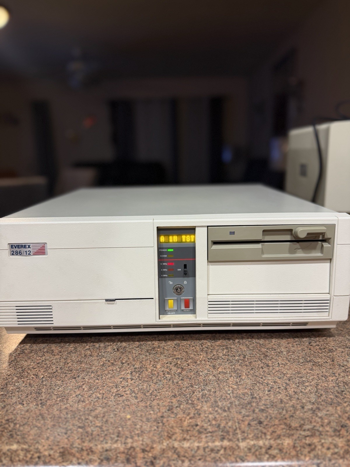 Everex 286/12 Vintage Desktop Computer System Unit, MPN EX-2700B