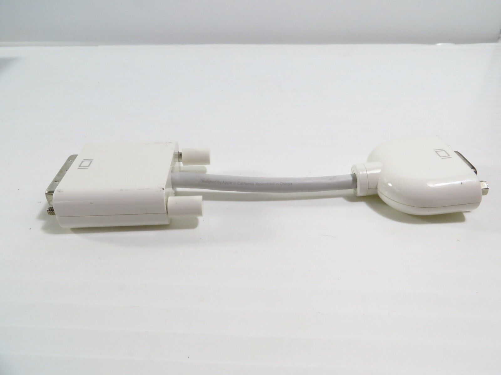 Genuine Apple DVI to VGA Video Adapter DVI-I Male to VGA Female
