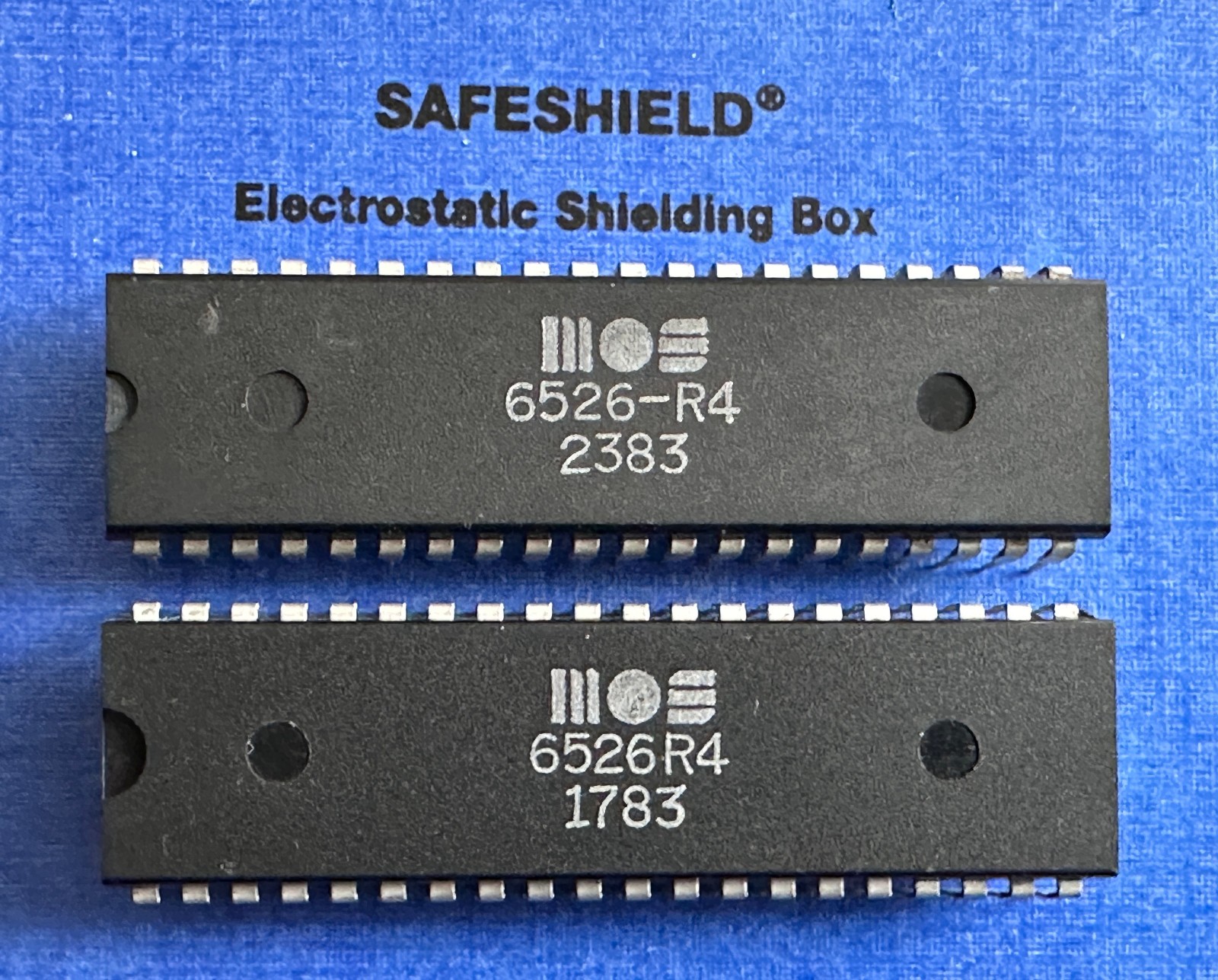 6526R4 (1x) MOS/CSG IC CIA for Commodore C64 / SX64 / C128 ... #17&22 83