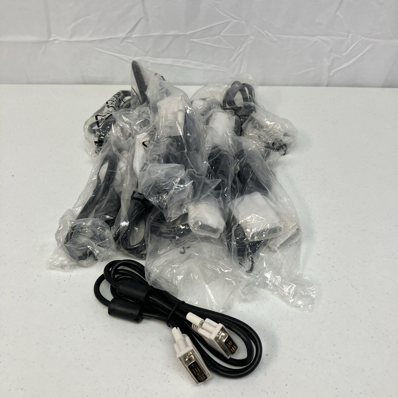 Lot Of 10 Dell Digital M-M DVI 18Pin 6ft Cable 6715009017P01 E81280 Single Link