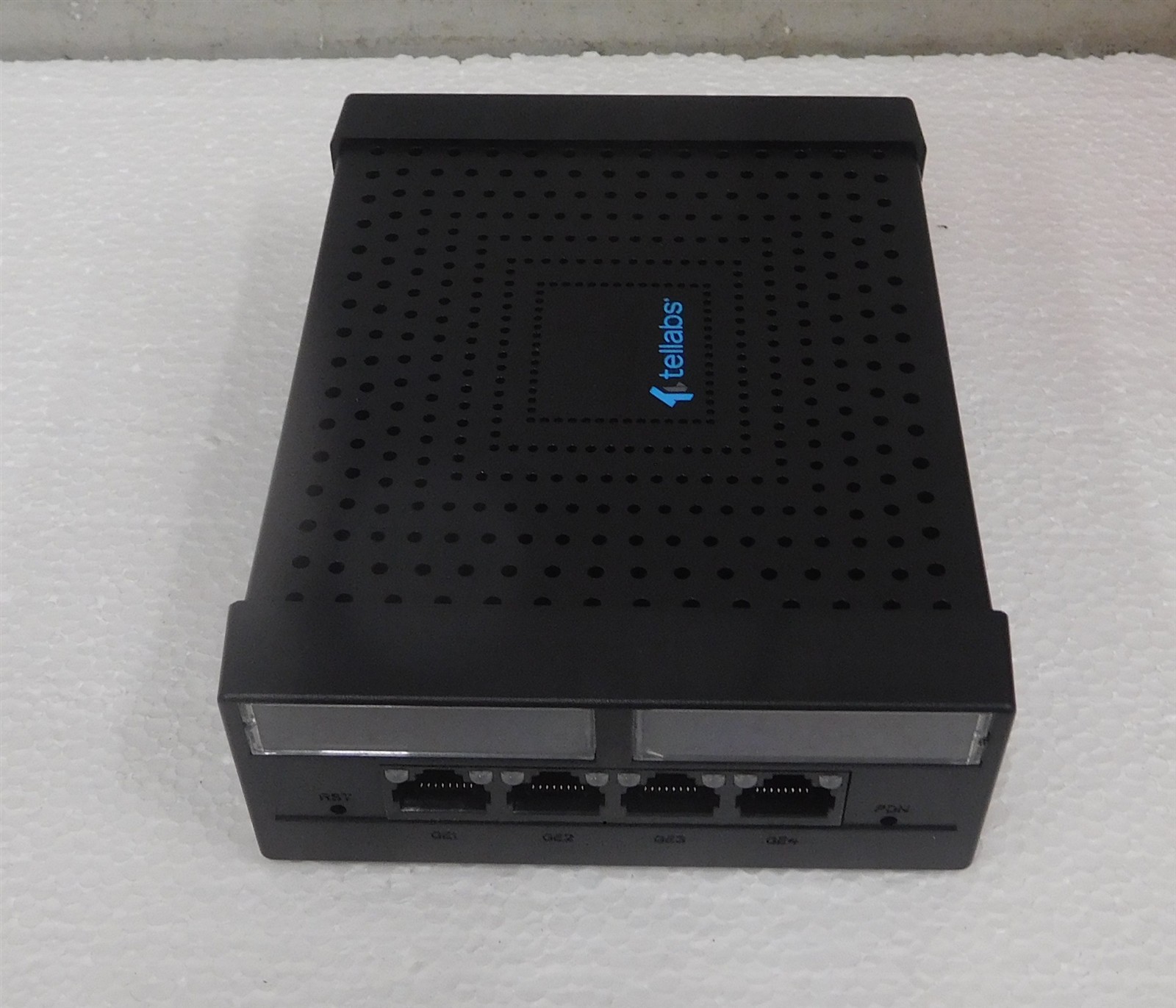 TELLABS ONT140CL 81.11G-ONT146CL-R6 Optical Network Terminal (S17)