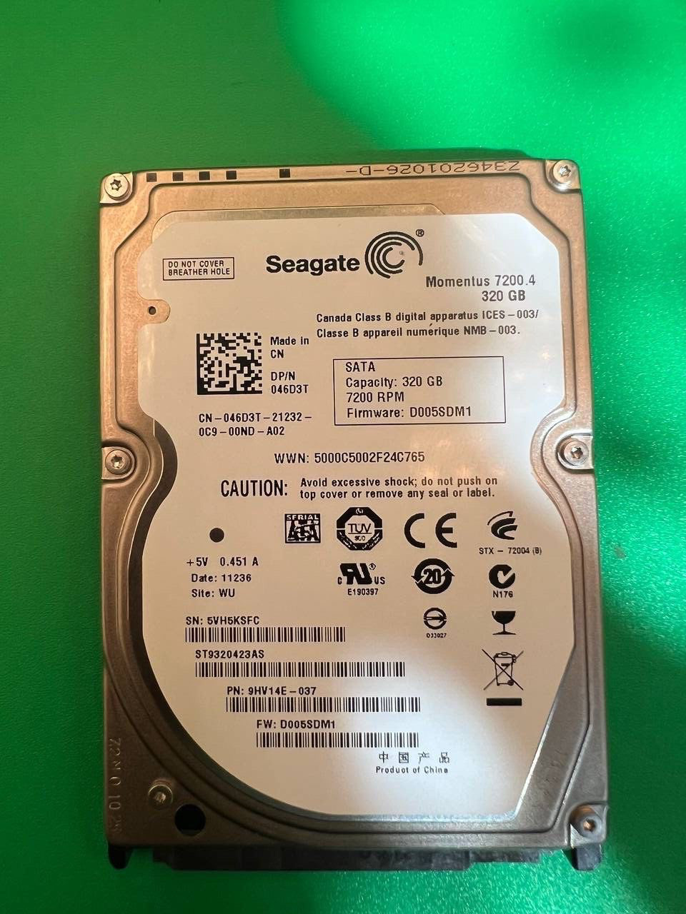 SEAGATE Momentus 7200.4 RPM 2.5 " Firmware Hard Drive D005SDM1 320 GB SATA ST5-5