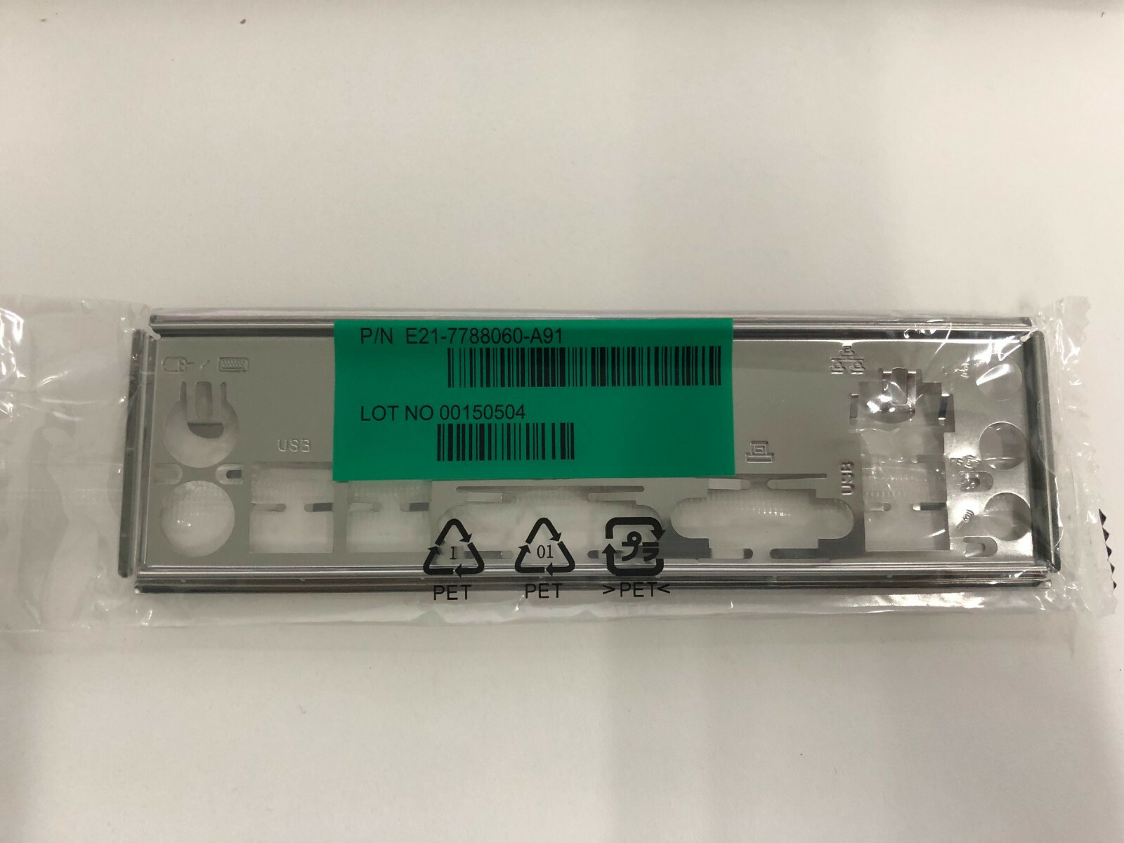 1PC NEW  IO   BLENDE    for H61M-P31(G3)