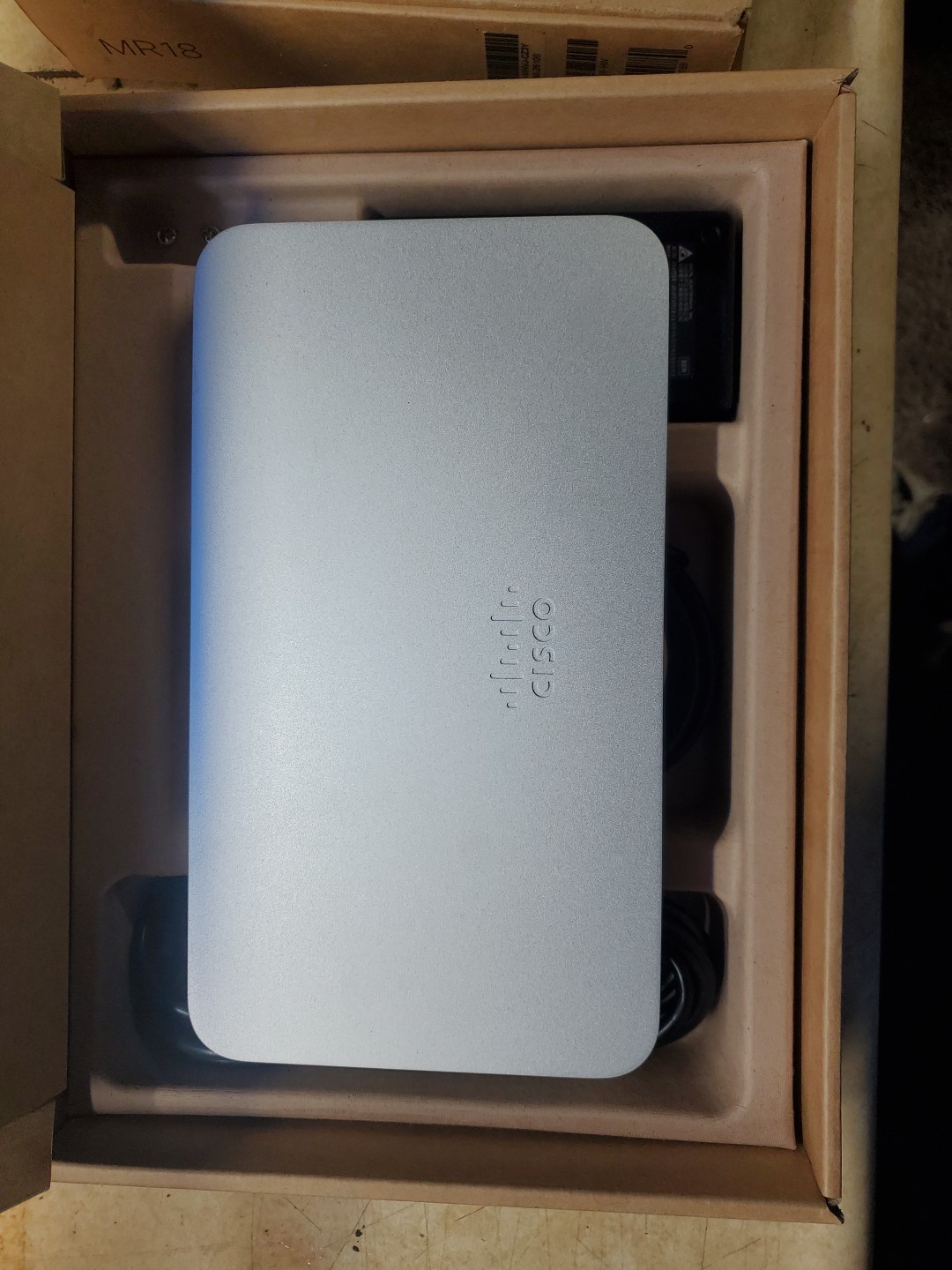 Cisco, MX64, MX64-HW, Meraki Small Branch Security Network Switch UNCLAIMED