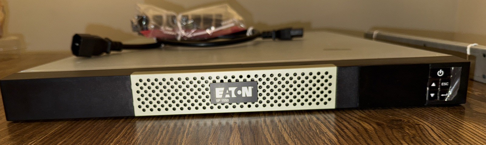 Eaton 5P1550GR 220V 1100W Rackmount UPS