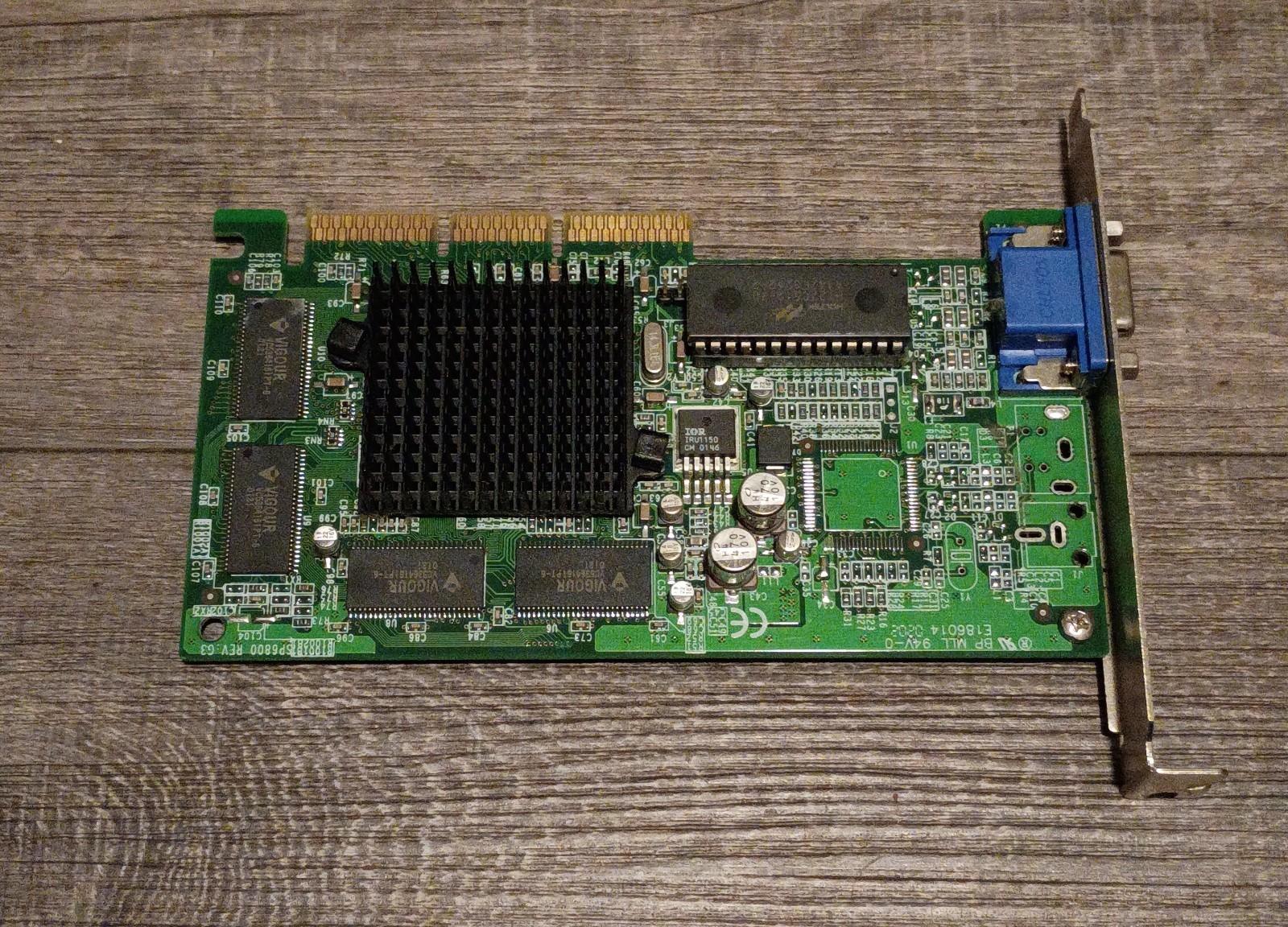 EVGA NVIDIA e-GeForce2 MX 400 64MB AGP VGA Graphics Card 064-A4-NV52-S2 - TESTED