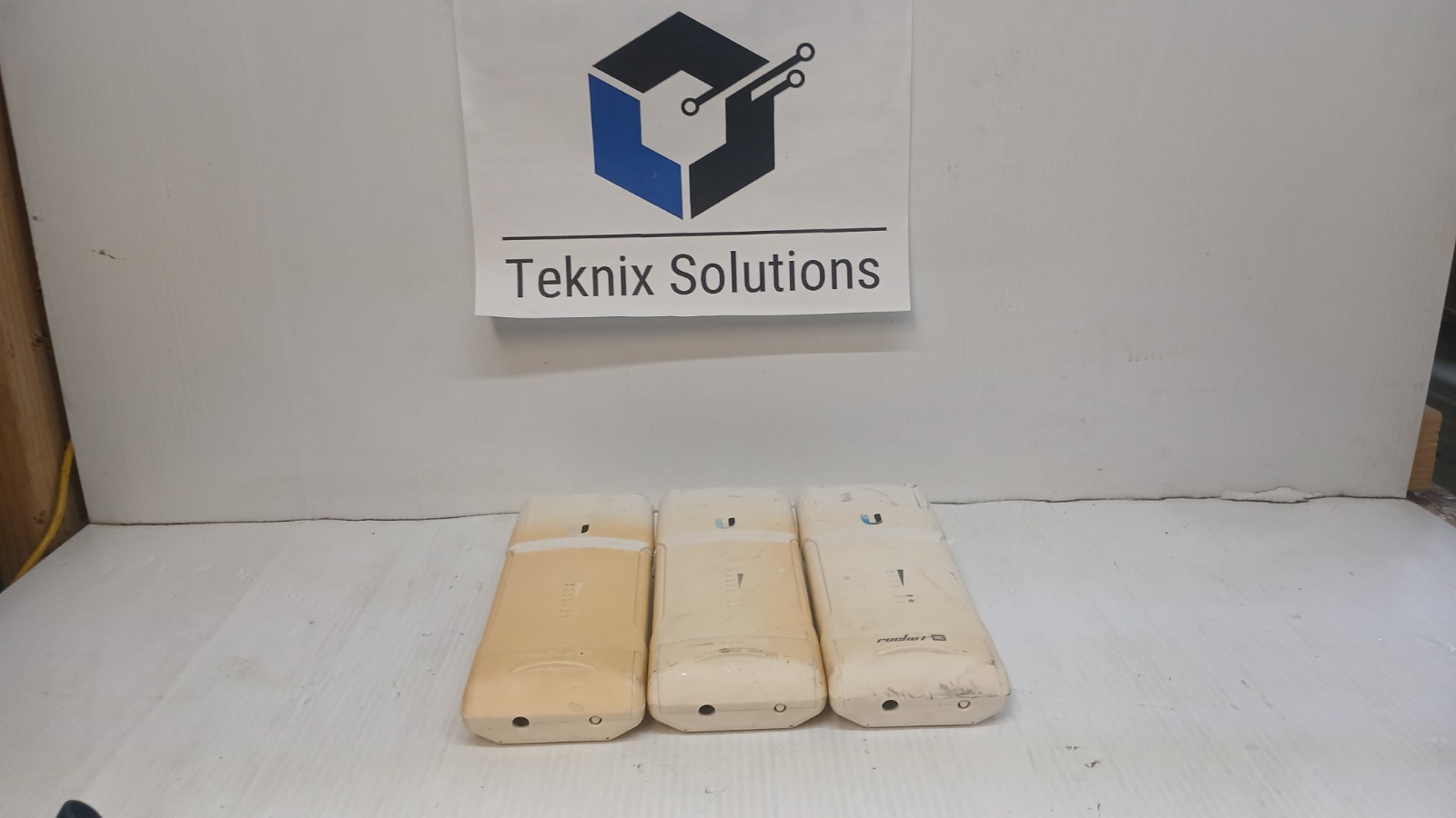 Lot of 3 Ubiquiti R5AC-PTP Point to Point Access Points, *WORKING* *PLEASE READ*