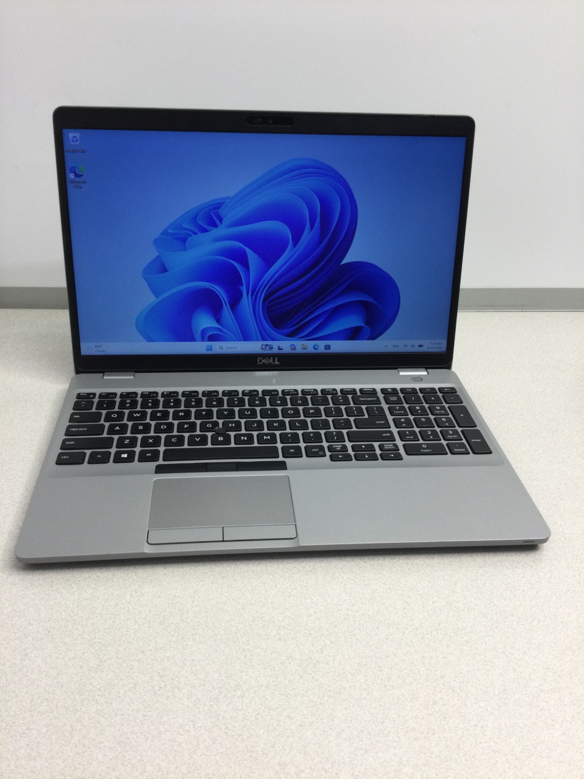 Dell Precision 3550 Core i5-10310U 1.70GHz 8GB RAM 256GB SSD 15.6'' WIN 11 PRO