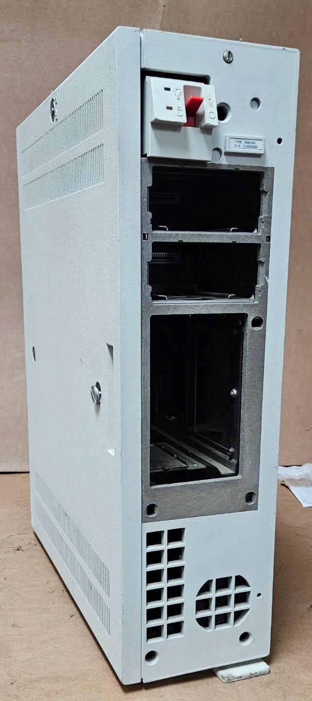RARE VINTAGE IBM 8560-041 COMPUTER NOT COMPLETE     POWERS ON    c2  nt