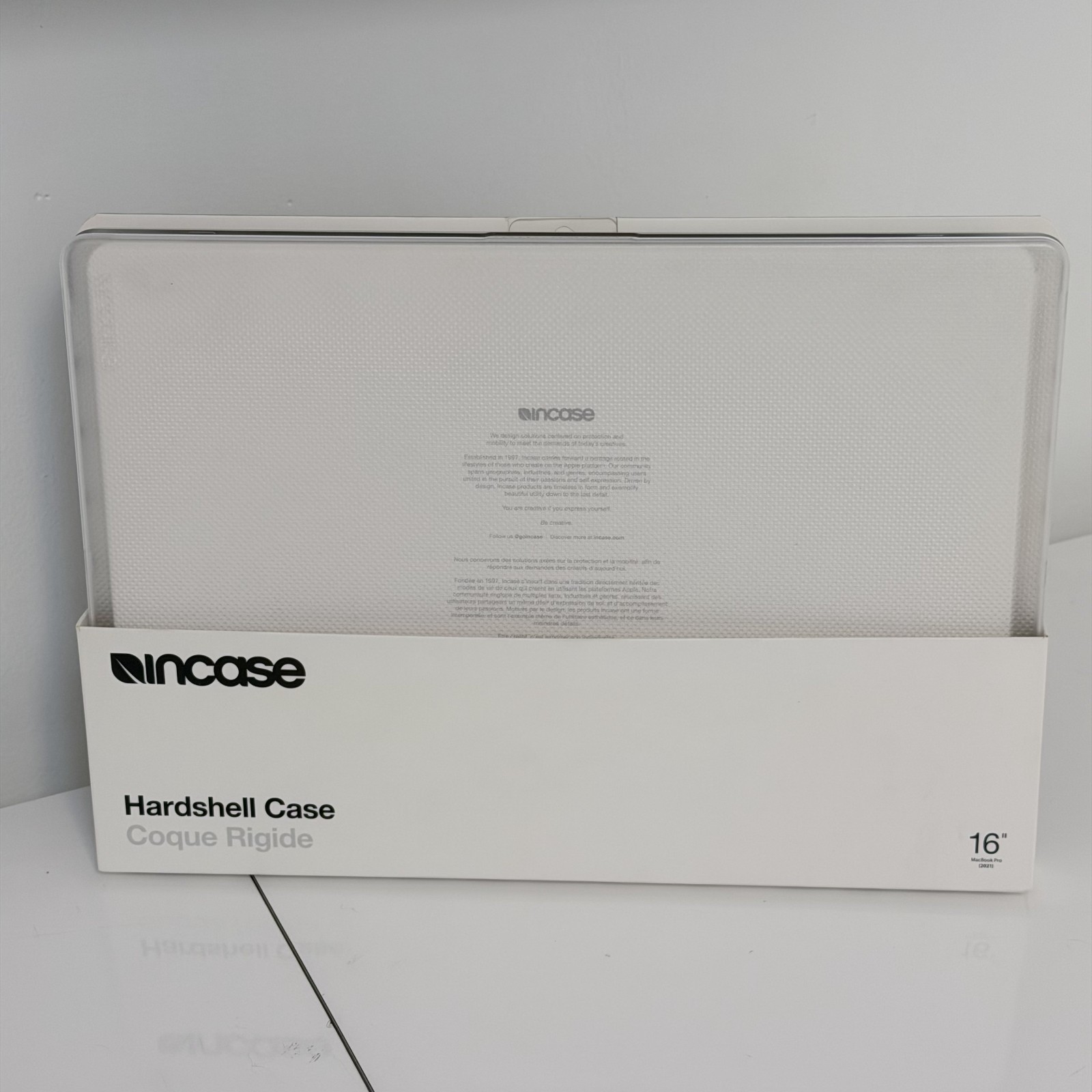 New Incase Hardshell Case for 2021 16" MacBook Pro Clear INMB200722-CLR