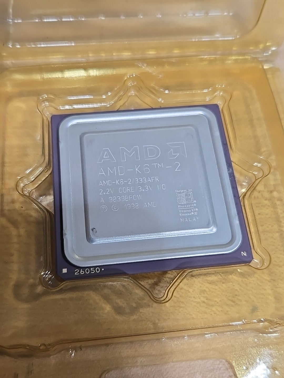 Vintage AMD-K6-2/333AFR 2.2V CORE 3.3V CPU Processor NOS Windows 95 NT 1998 NEW