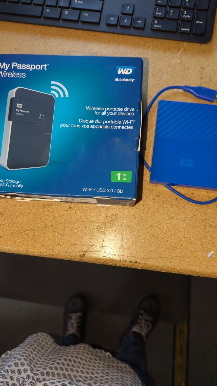 WD My Passport Wireless 1TB Portable External Hard Drive WiFi USB 3.0 SD