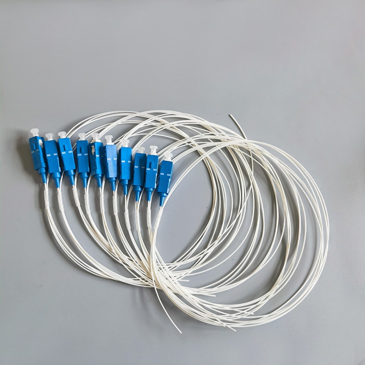 10/50pcs Fiber Pigtail Hytrel Fireproof Pigtail G652D SC/UPC Fiber Optic Pigtail