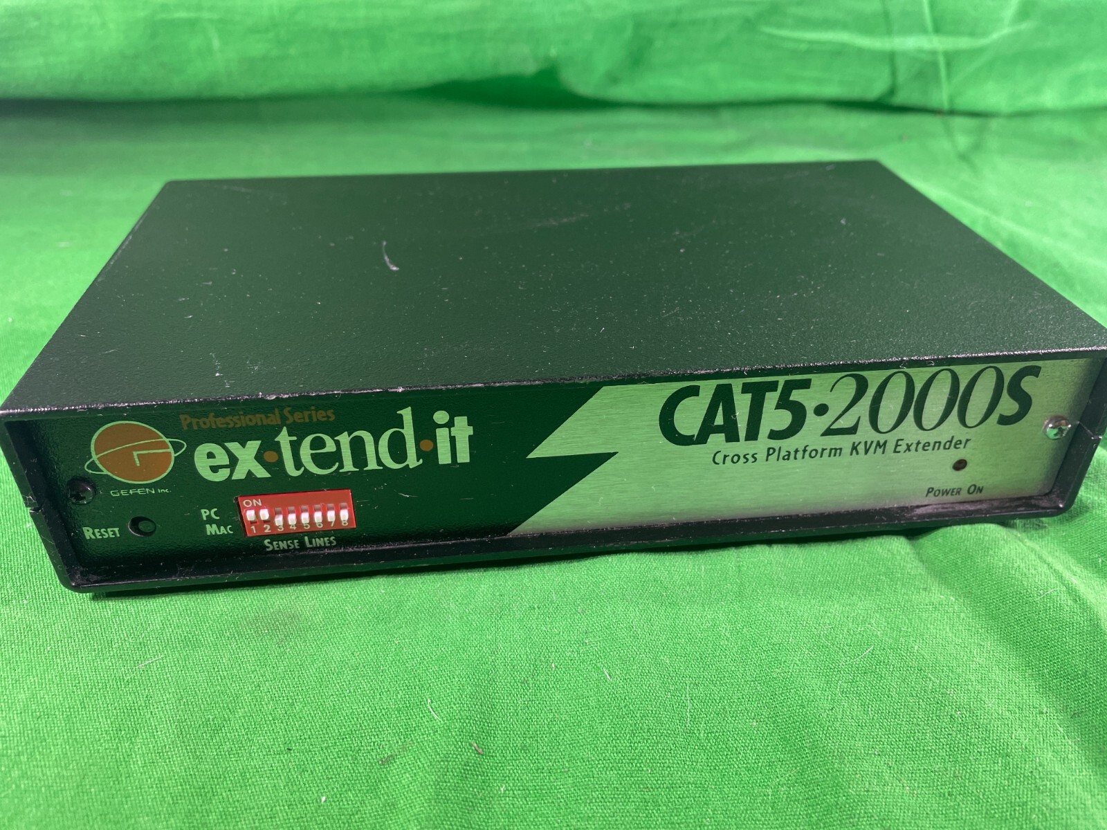 Gefen Pro Series ex-tend-it  Sender Cat5 2000S Cross Platform KVM Extender