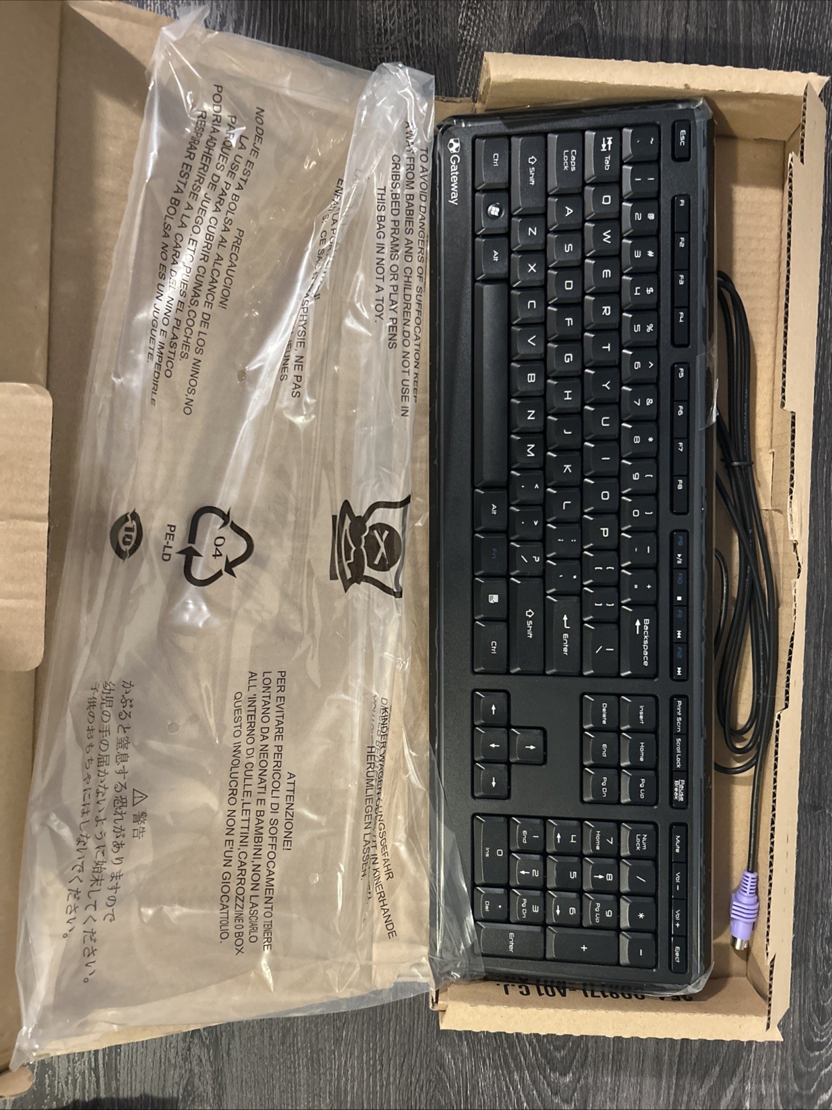 Gateway KB-0817 Desktop Keyboard Vintage, US English, PS/2 Wired, Black
