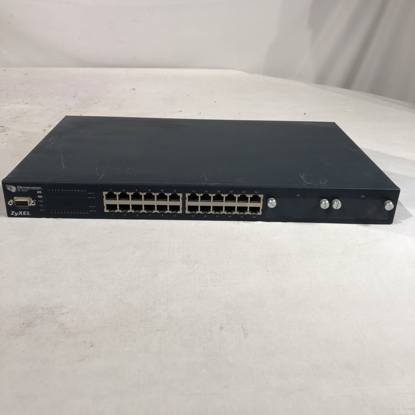 ZyXEL  (ES024)) Network Device, NO Power