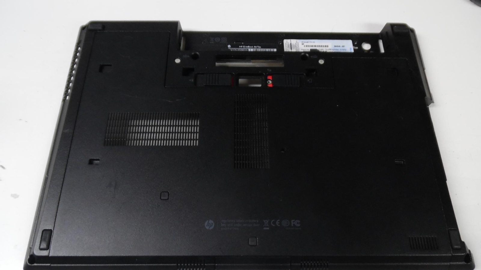 OEM 14 in. OEM Base Case w/Cover Door for HP EliteBook 8470P - 685997-001