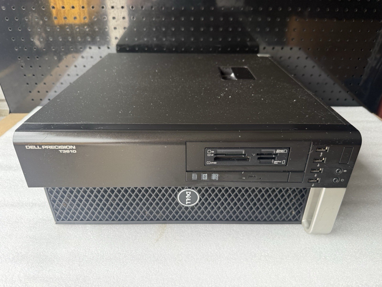 Dell Precision T3610- Intel E5-1620 v2 @ 3.70GHz /32GB RAM / 2 TB HDD / K4000
