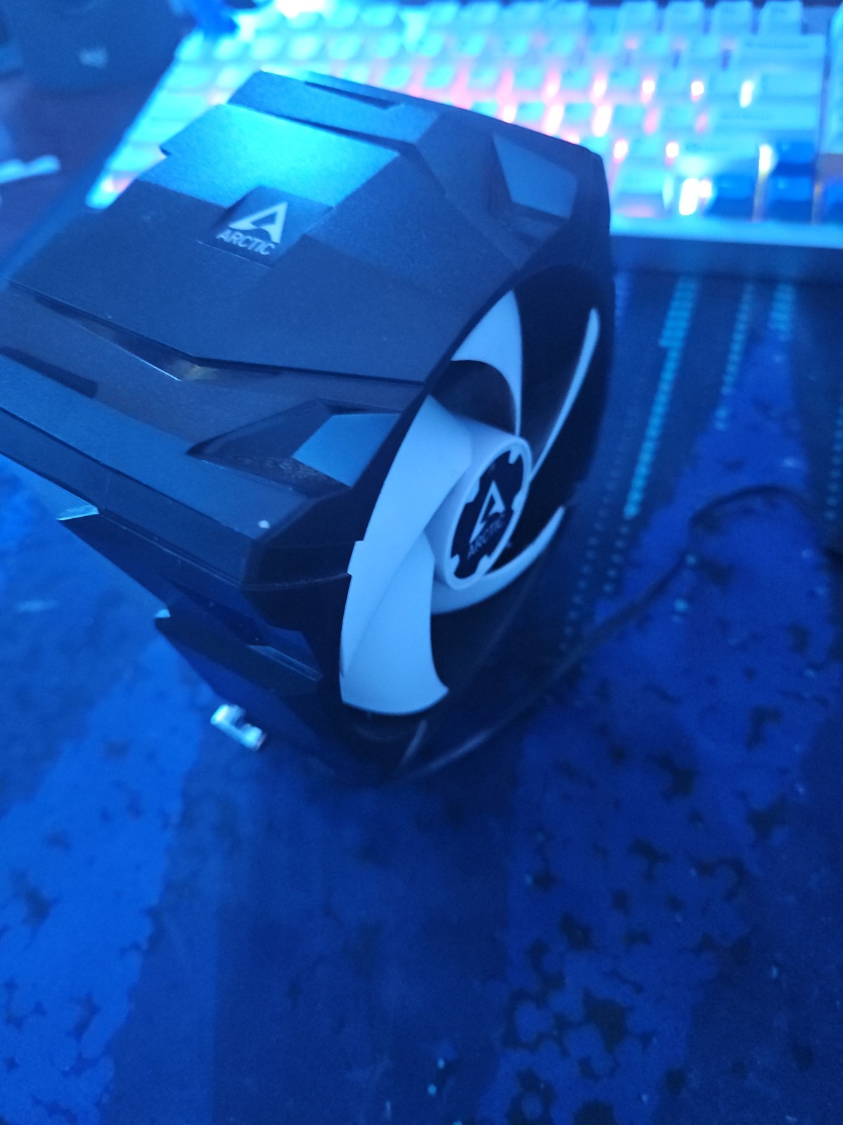 ARCTIC Freezer 7 X CO CPU Cooler for Intel & AMD for Continuous Operation