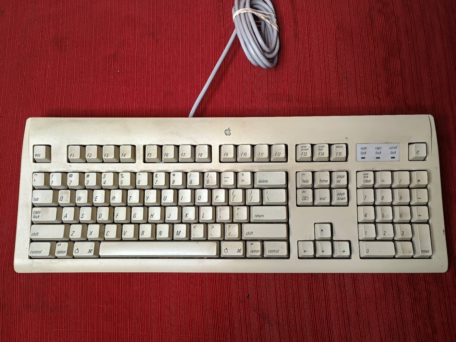 Vintage Apple Full Size Keyboard M2980 - UNTESTED CONDITION