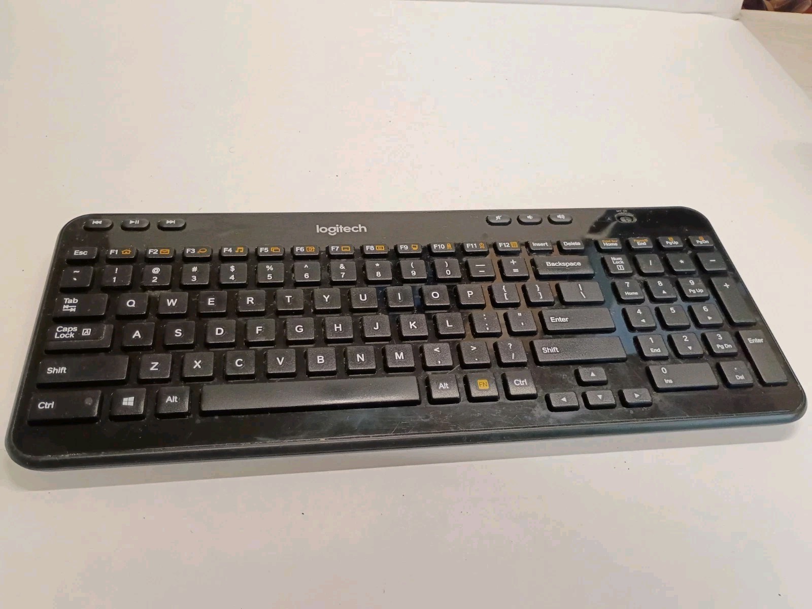 (1) Pre-owned Vintage Untested As Is Logitech Logicool K360 Wireless Keyboard.