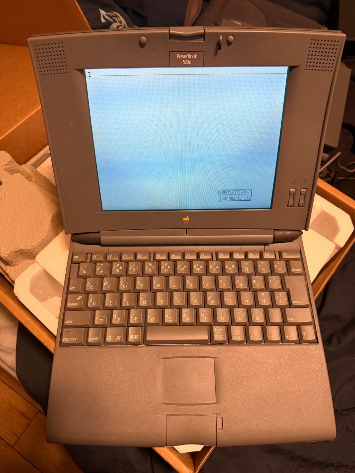 Apple Macintosh Powerbook 520c 36/150 in box