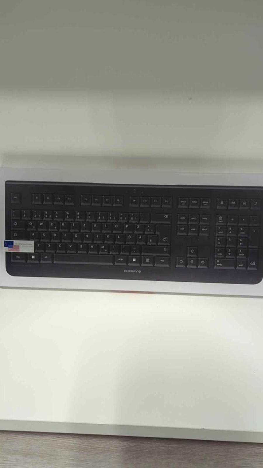 Cherry KW 3000 Wireless Keyboard new in box US International