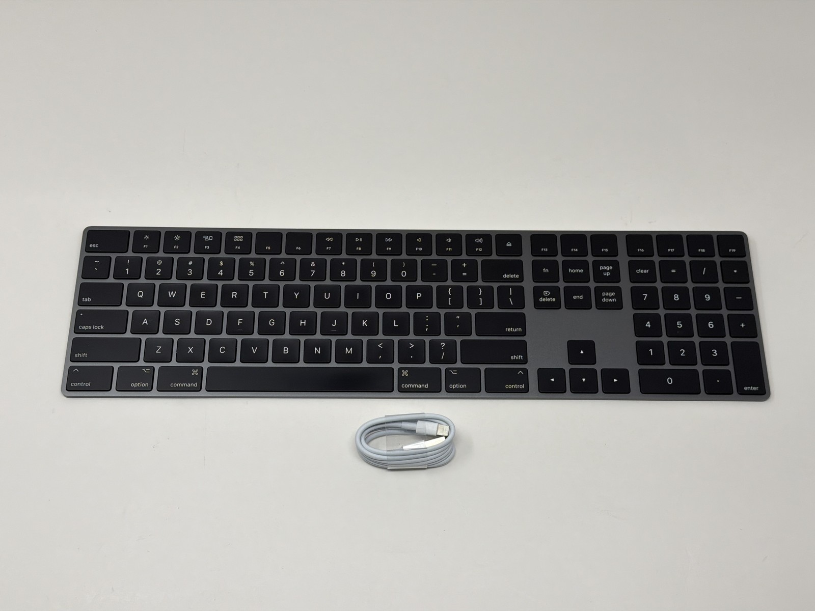 Apple Magic Keyboard with Numeric Keypad Space Gray A1843 MRMH2LL/A Good