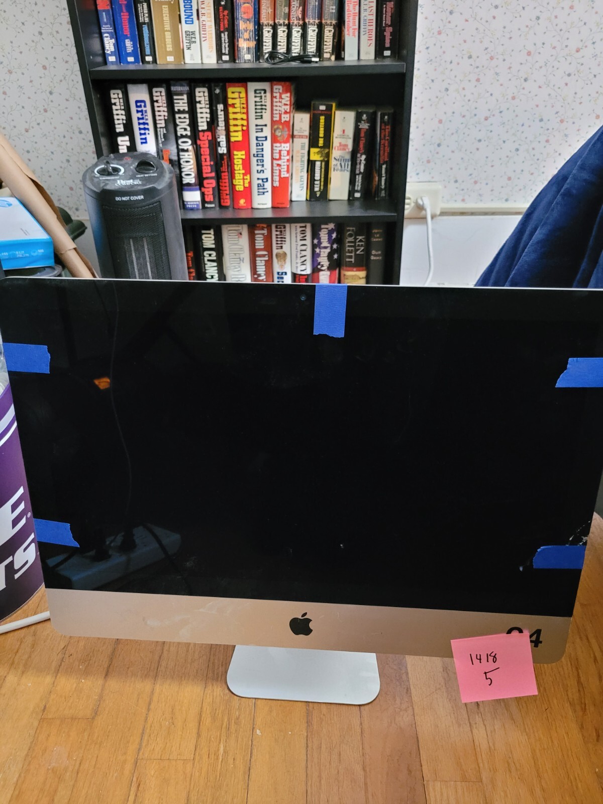 Apple iMac 21.5" Power Tested A1418 For Parts or Repair No HD or Cord 2013