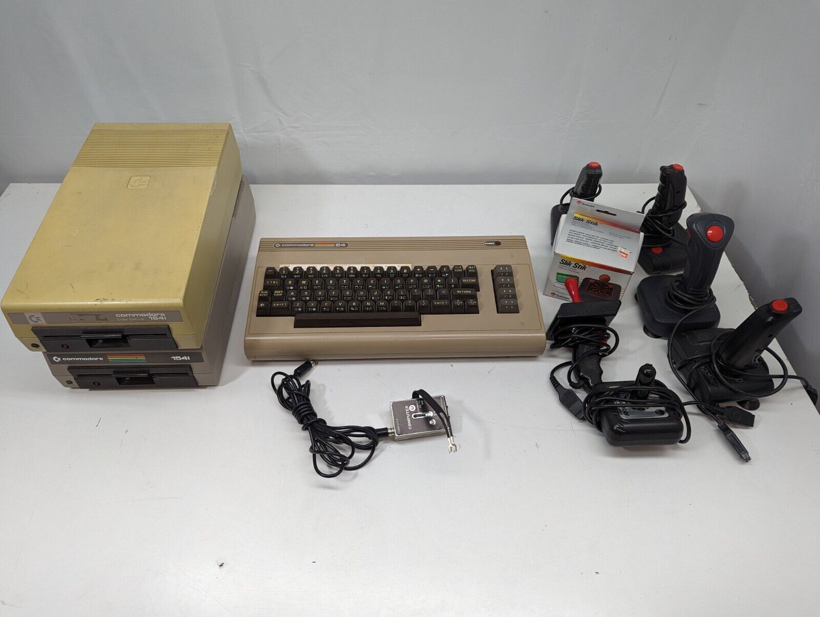 Vintage Commodore 64 Personal Computer w/ 2x Commodore 1541 Disk Drive UNTESTED
