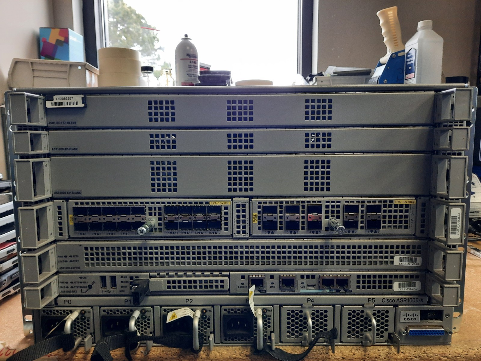 Cisco ASR 1006-X Router, 1x EPA-10X10GE, 1x EPA-18X1GE, 1x M-ASR1K-SSD-100GB