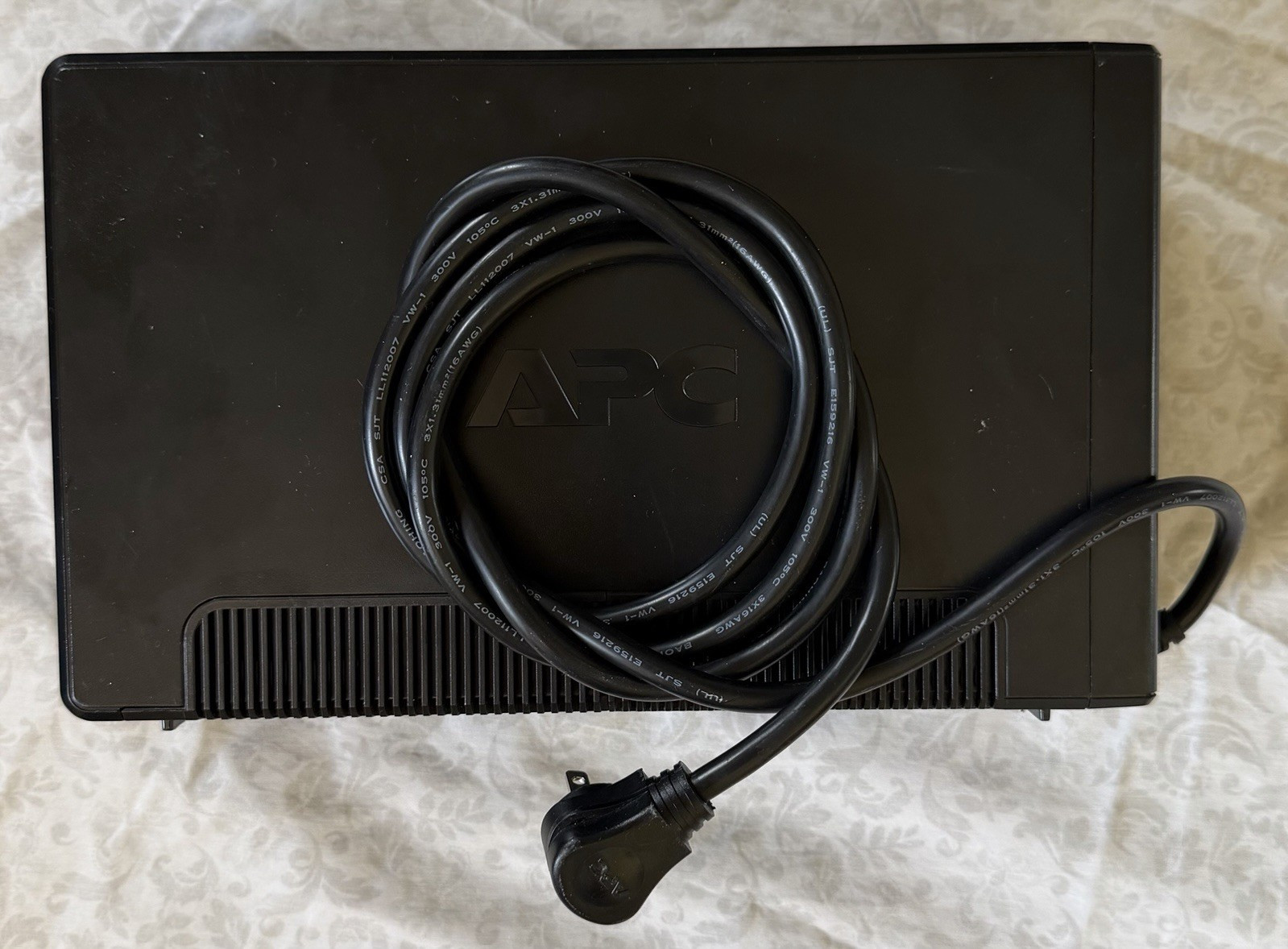 APC Desktop/Freestanding UPS Battery Backup w/ Attached Power Cord, Black