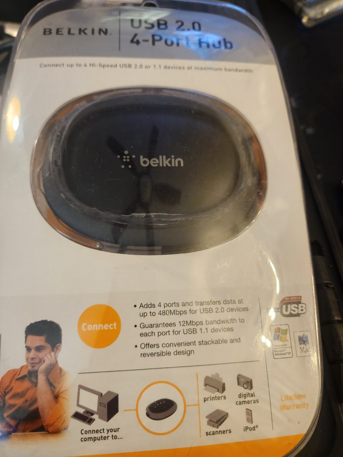 Belkin Hi-Speed USB 2.0 4-Port Hub Stackable and Reversible Design