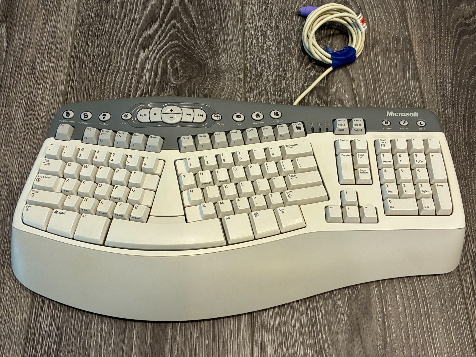 Microsoft Natural MultiMedia Keyboard 1.0A RT9470 Ergonomic PS/2 Tested